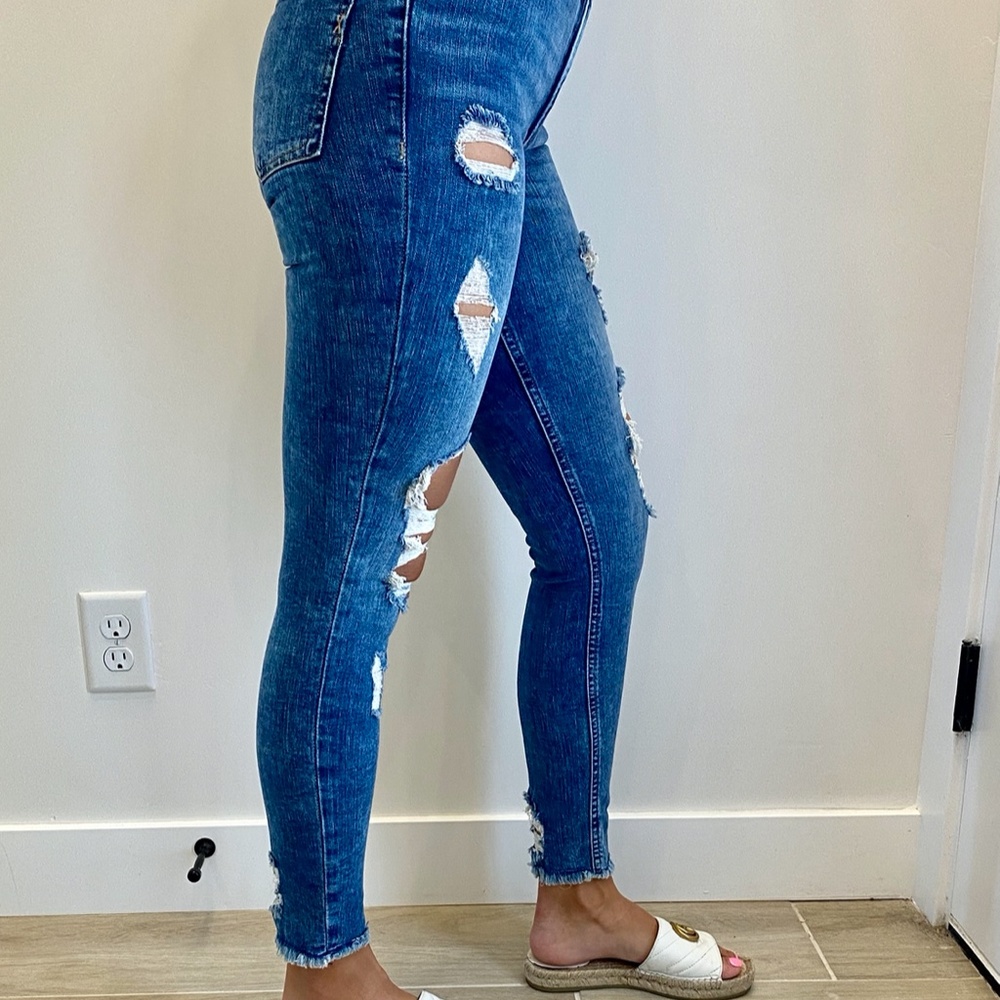 Express High Rise Distressed Jeans - Picture 4 of 8